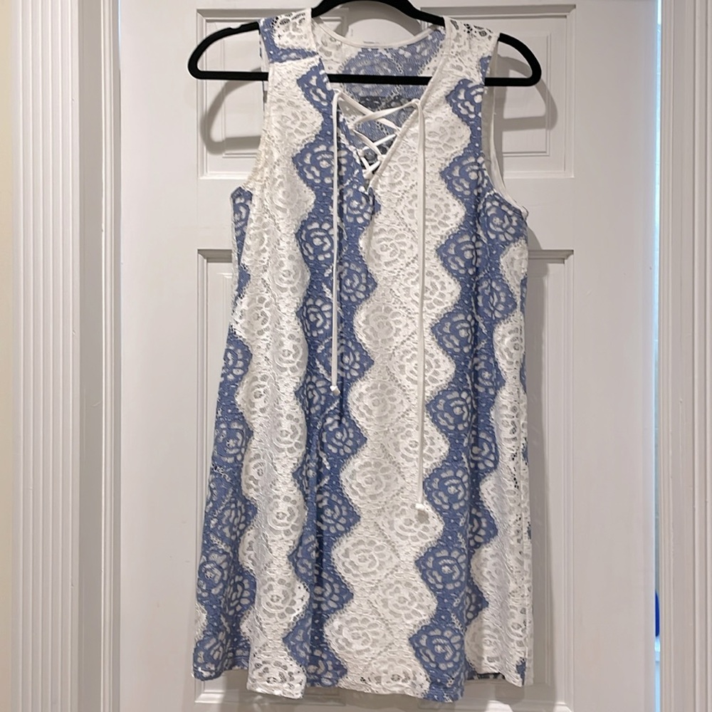 BCBGMaxAzria white and blue lace sleeveless dress